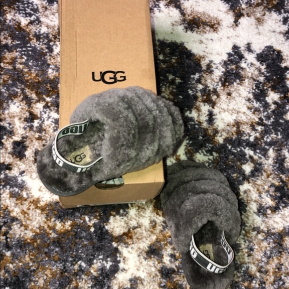 Kids Ugg Slides - Picture 4 of 5